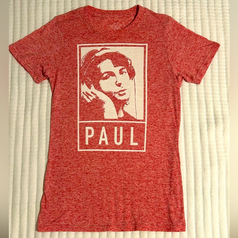 Beatles Paul McCartney tshirt. Fits like a medium.